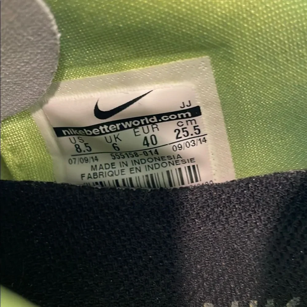 Nike Black and Lime Green Sneakers